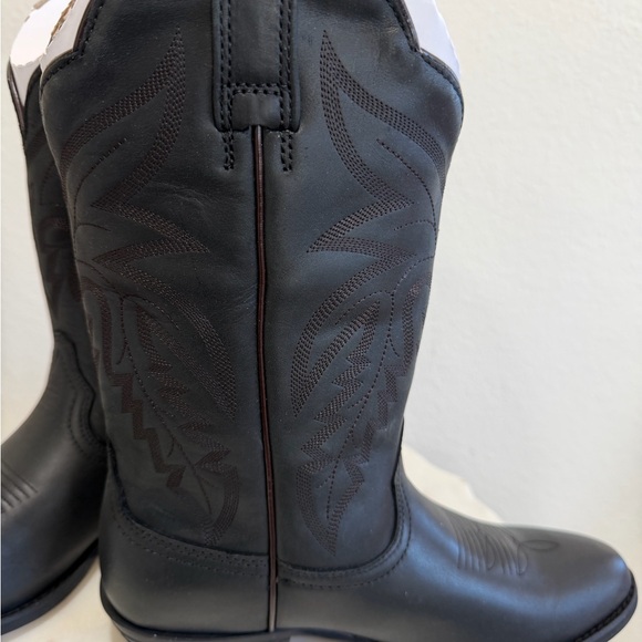 Shyanne Black Leather Western Heeled Boots NIB Size 9M - Picture 8 of 14